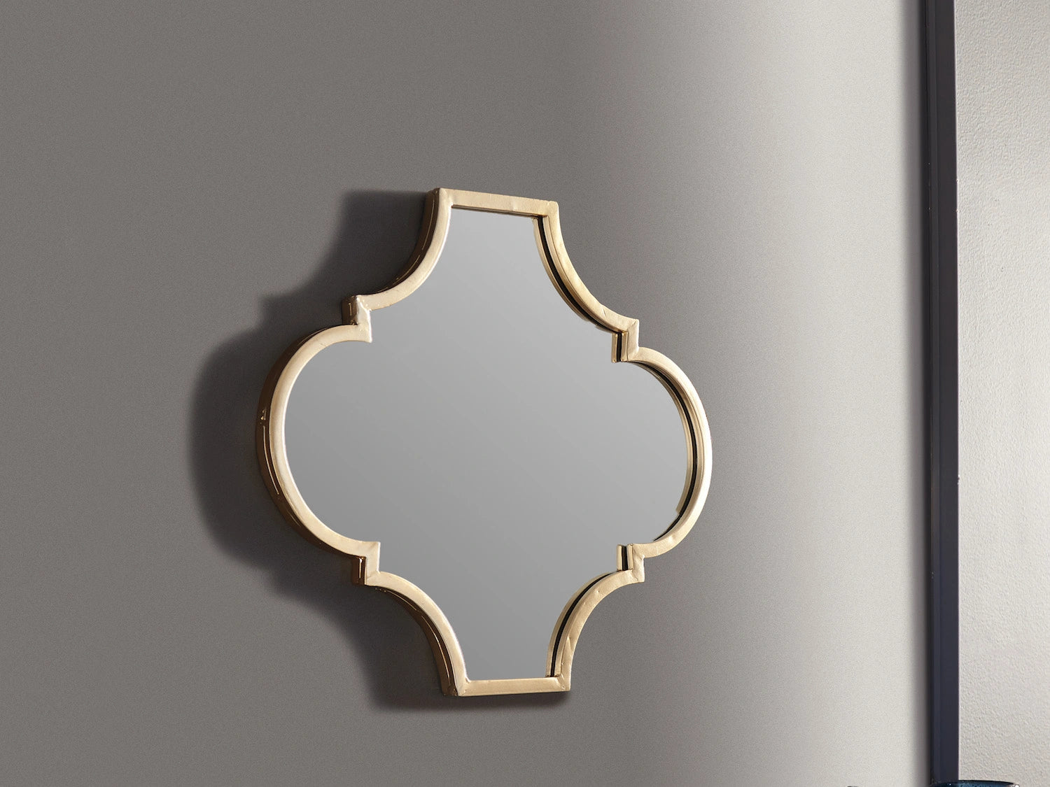 Callie Accent Mirror