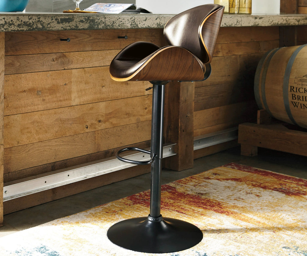 Bellatier Bar Stool (Bone Color)