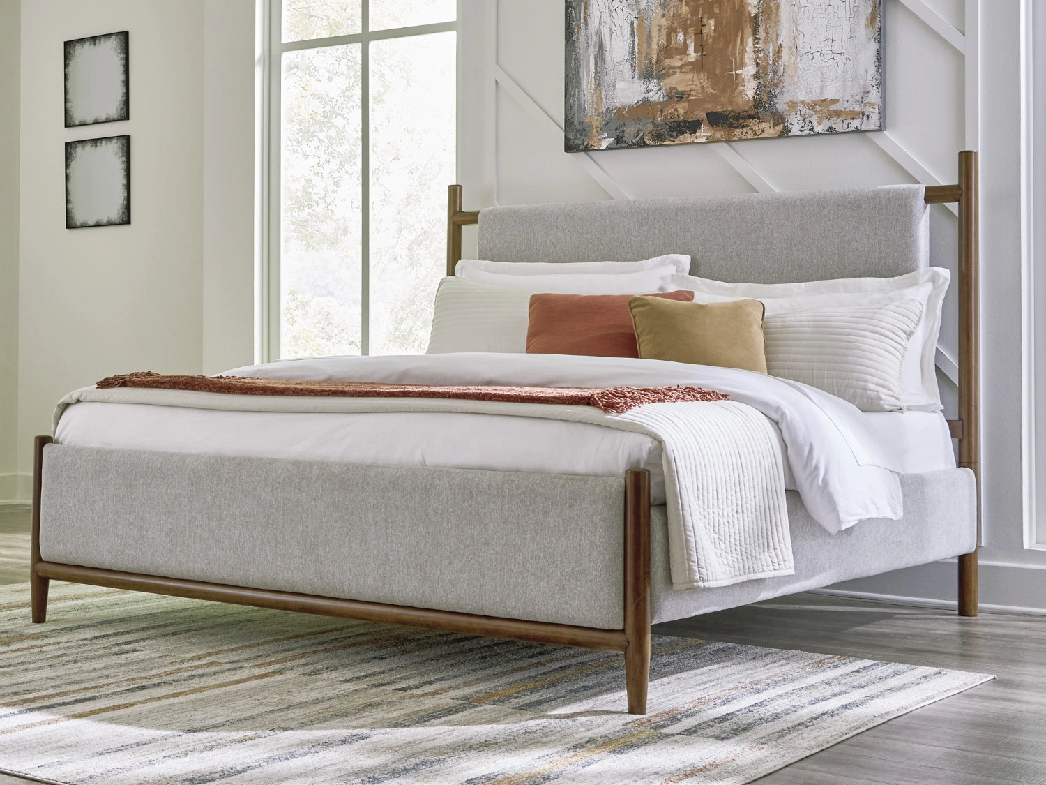 Lyncott Queen Upholstered Panel Bed
