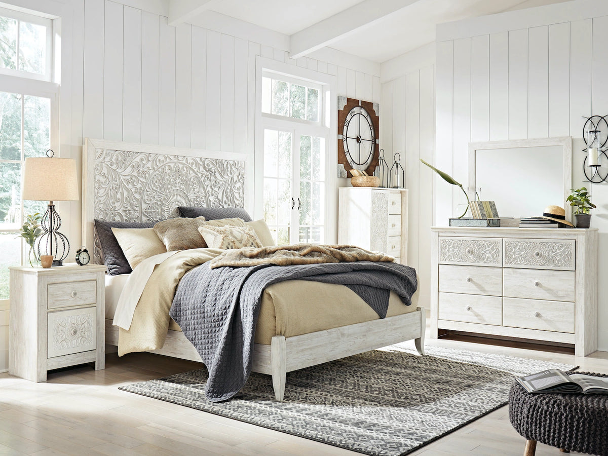 Ashley Paxberry 6 PC Queen Bed Set Whitewash Featuring Carved Medallion Pattern