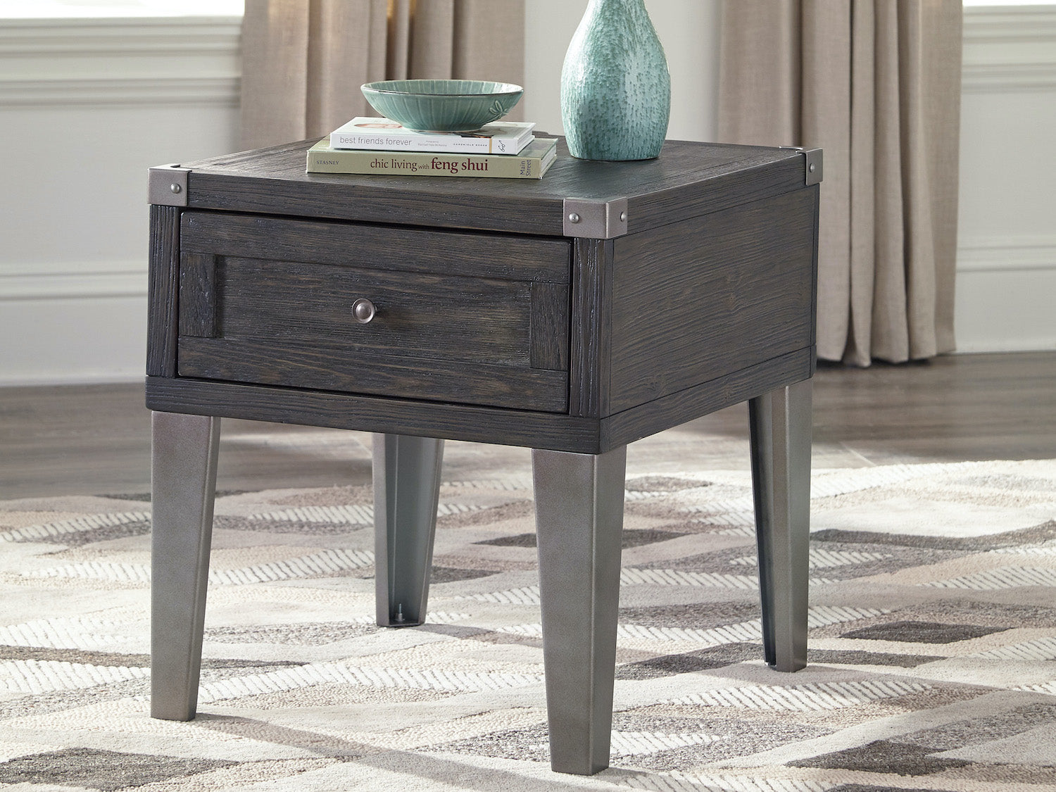 Todoe End Table