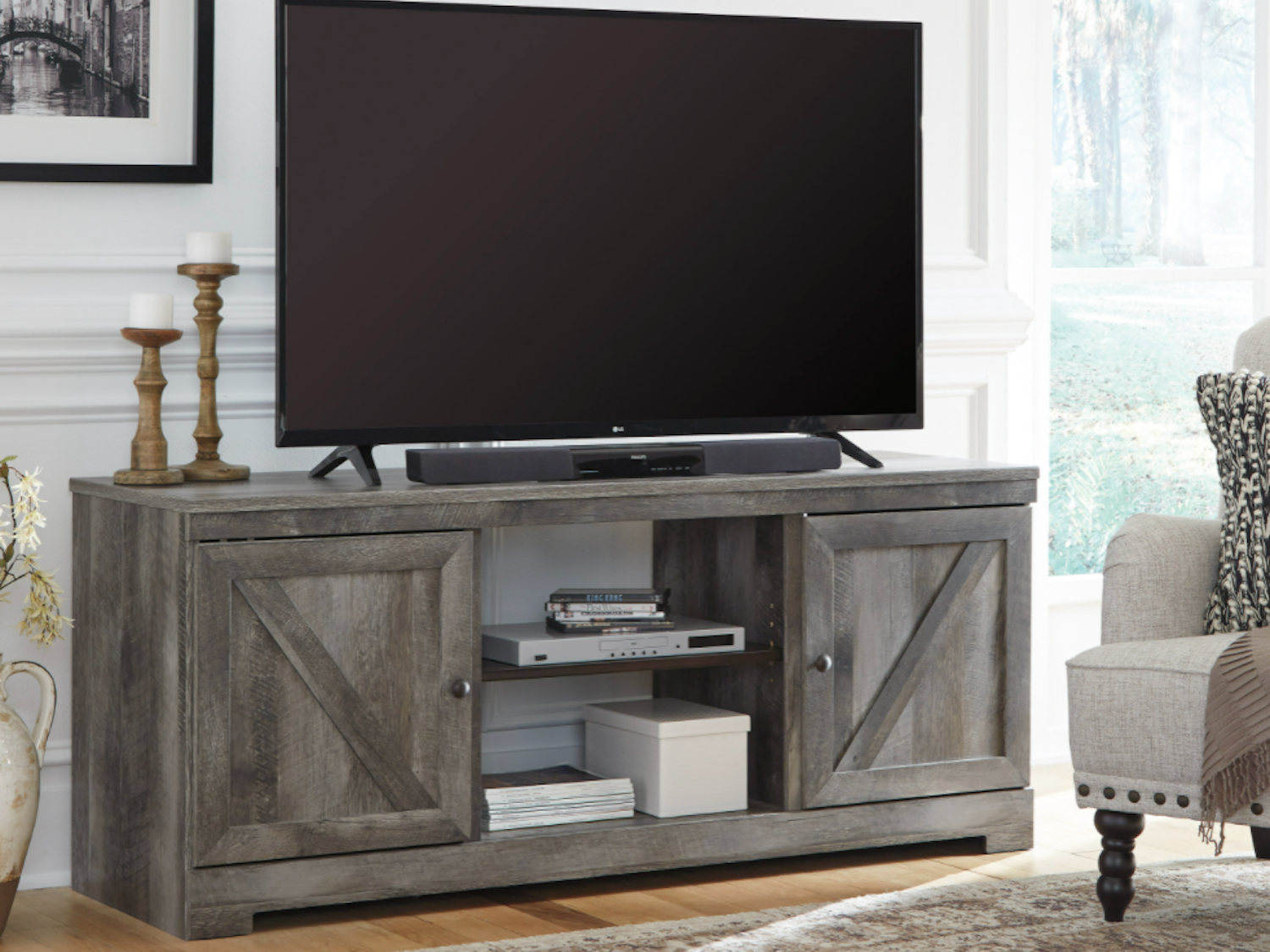 Wynnlow LG TV Stand w/Fireplace Option